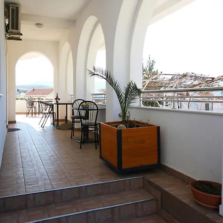 & Petra - One Bedroom With Terrace *