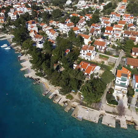 & Petra - One Bedroom With Terrace Apartment Zaboric