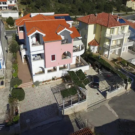 & Petra - One Bedroom With Terrace * Zaboric