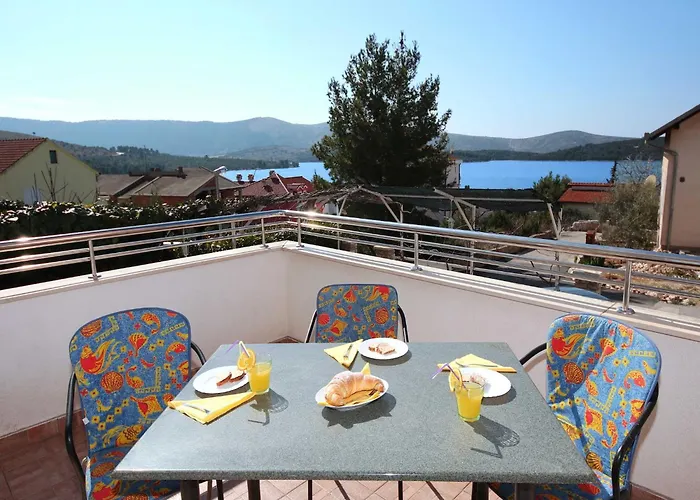 & Petra - One Bedroom With Terrace Žaborić